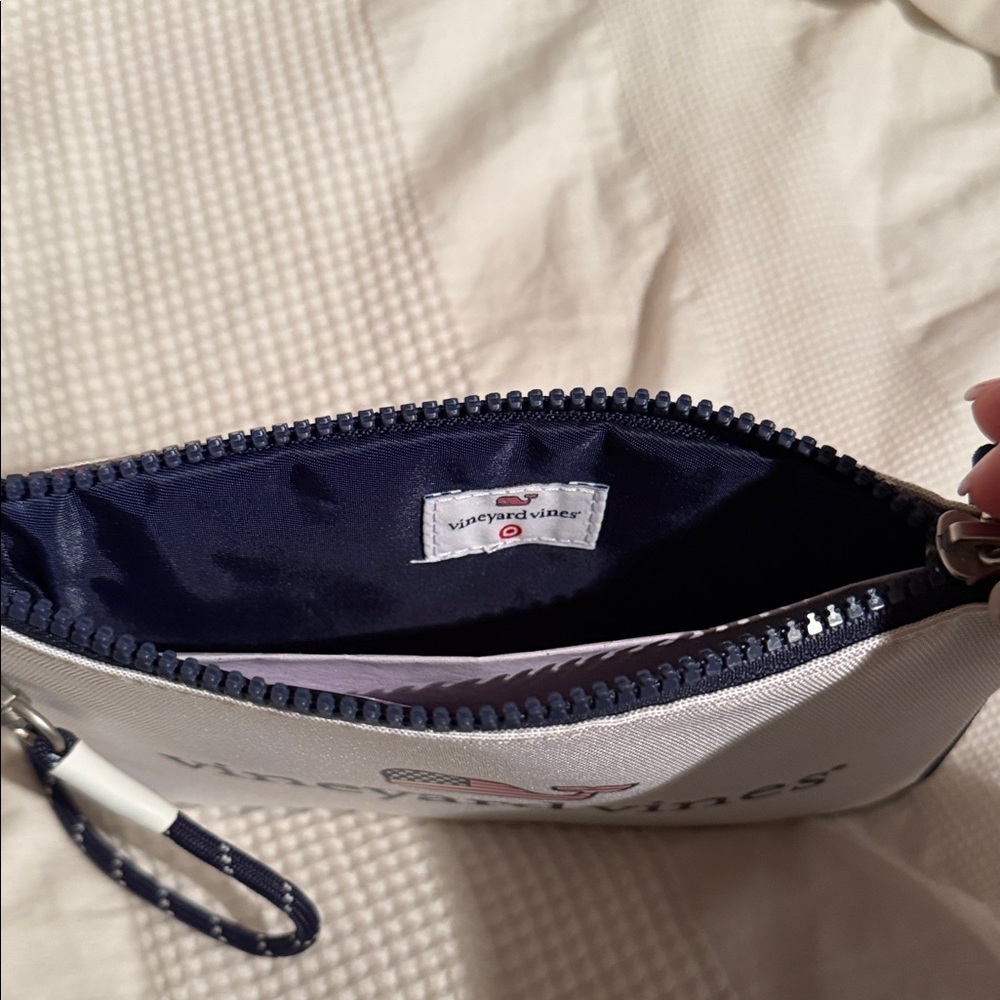 Vineyard Vines and Target white Wristlet with Navy Accents - Picture 5 of 5